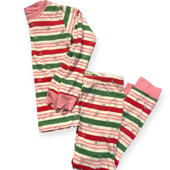 Hatley Other - Hatley Girls Striped Pajamas With Subtle Holiday Theme 100% Cotton